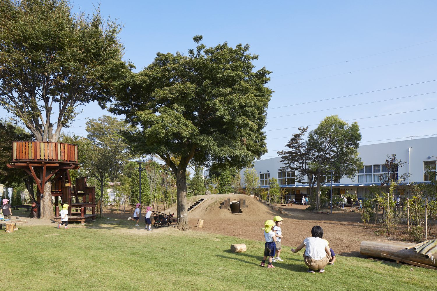 幼兒園室外環(huán)境設(shè)計(jì)要遵循哪些原則？